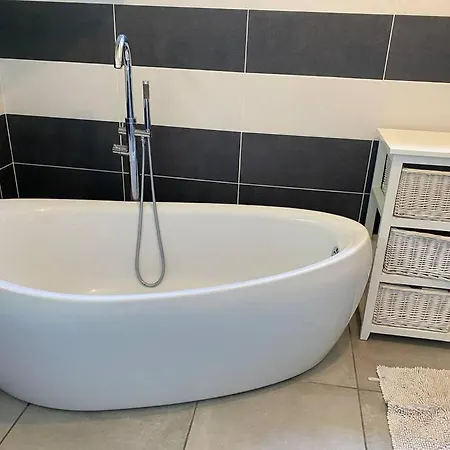 Magnifique Avec Piscine Et Vue Imprenable Hébergement de vacances